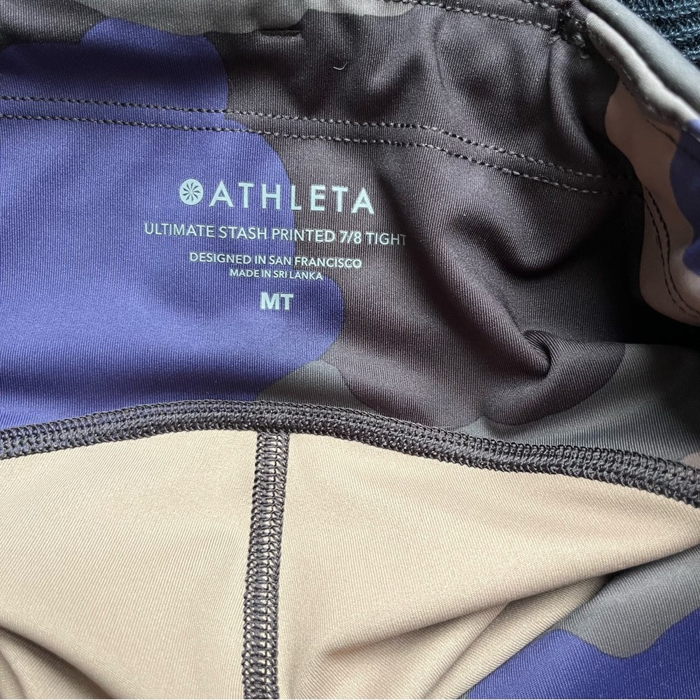 Athleta Ultimate Stash Printed 7/8 Tights Camouflage Sz Medium Tall - Picture 3 of 7